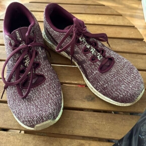 Onitsuka Tiger Asics Running Shoes size 9.5 EUC color: Maroon and Cream. - Picture 2 of 10